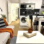 Stockwood Apartment By Cliftonvalley Apartments